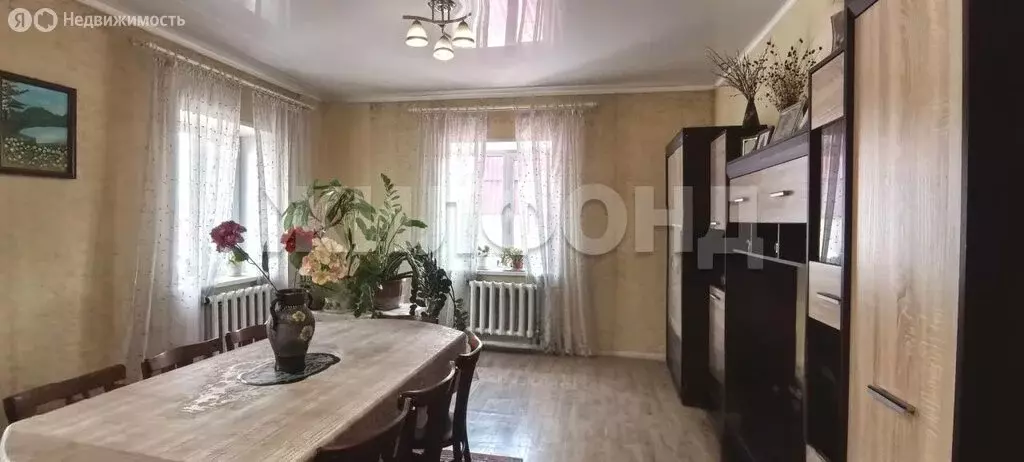 Дом в Абакан, улица Веденеева (180 м) - Фото 2