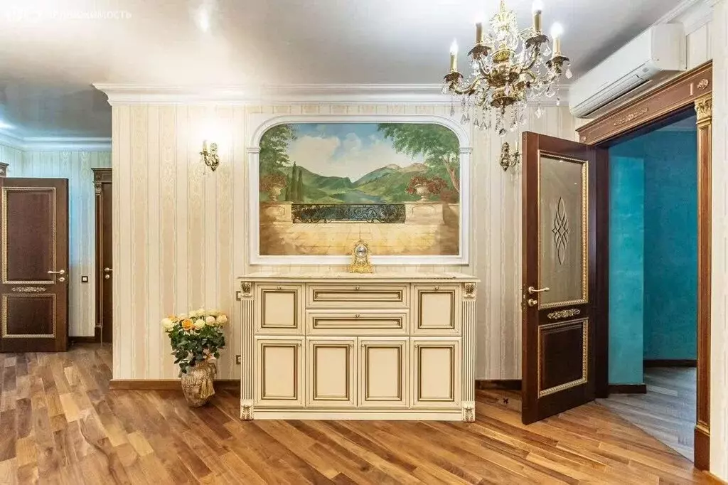 6-комнатная квартира: Ростов-на-Дону, Кировский проспект, 78/168 (203 ... - Фото 1