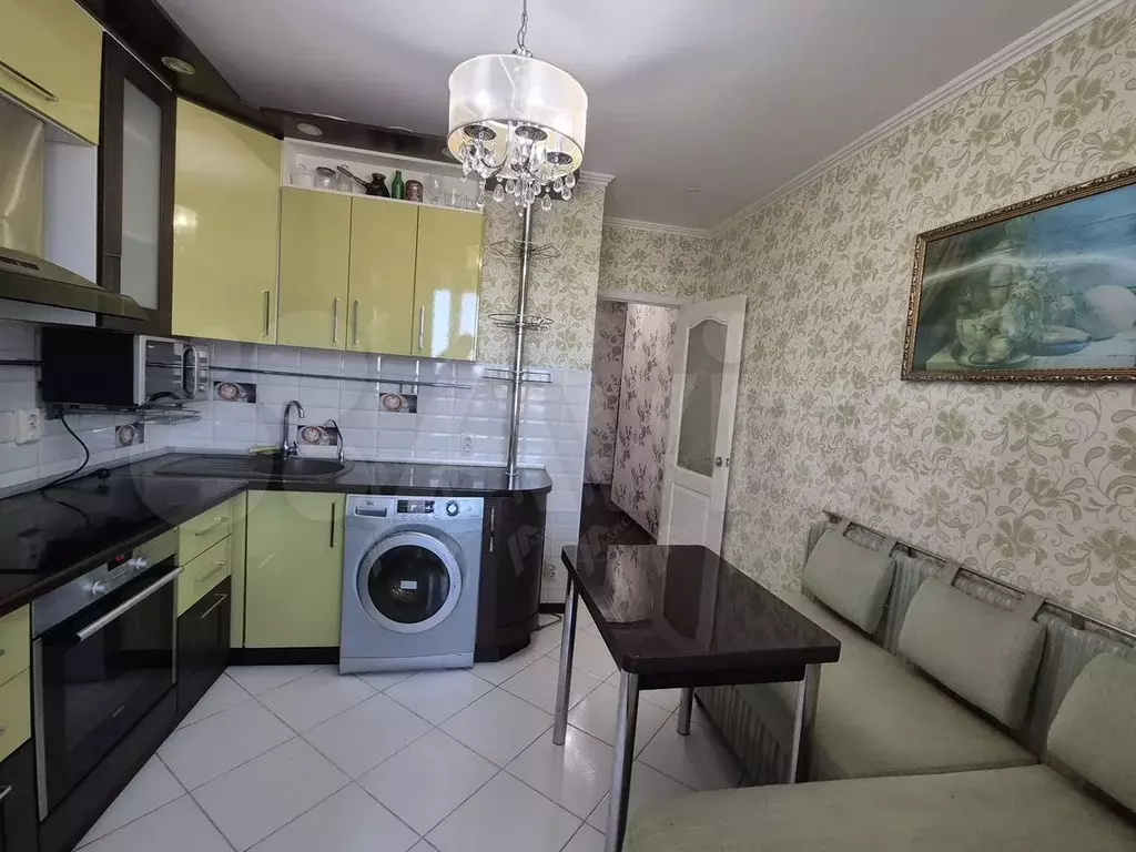 2-к. квартира, 60 м, 24/24 эт. - Фото 1