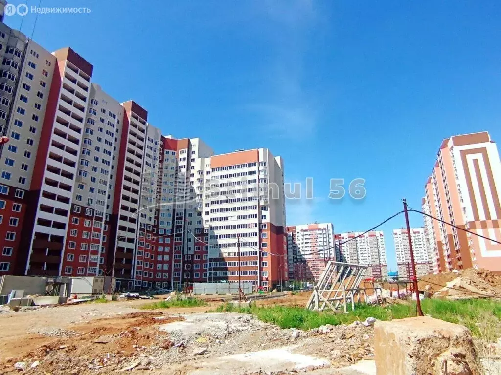 2-комнатная квартира: Оренбург, улица Фронтовиков, 8/3 (64.55 м) - Фото 1