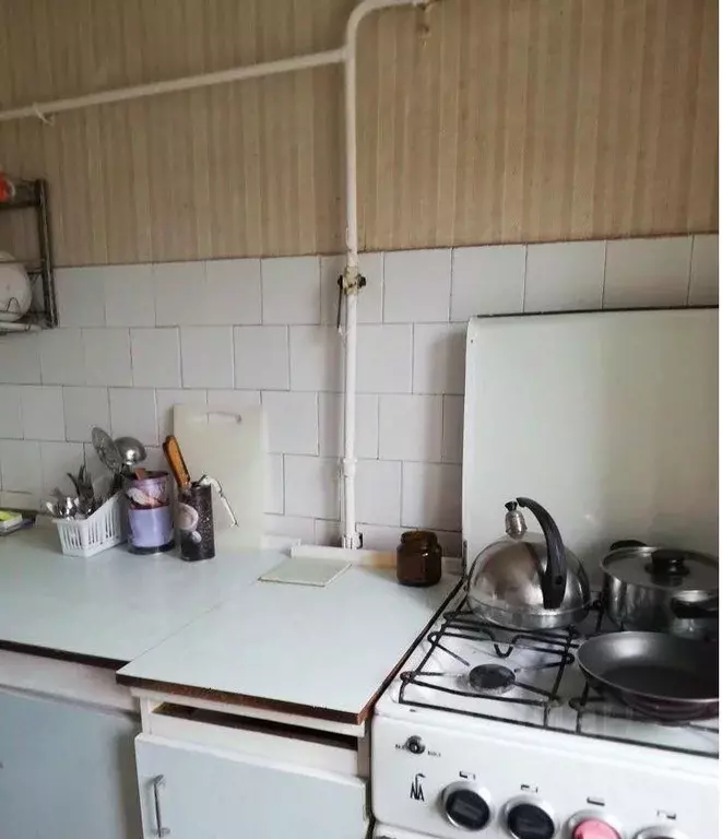 3-к кв. Омская область, Омск ул. Профинтерна, 26 (60.0 м) - Фото 0