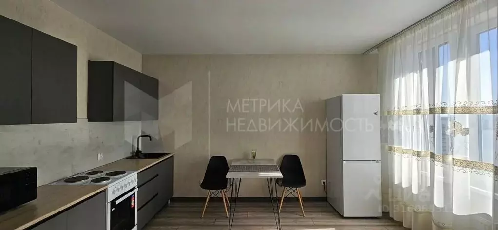 1-к кв. Тюменская область, Тюмень ул. Константина Посьета, 4к1 (39.0 ... - Фото 0