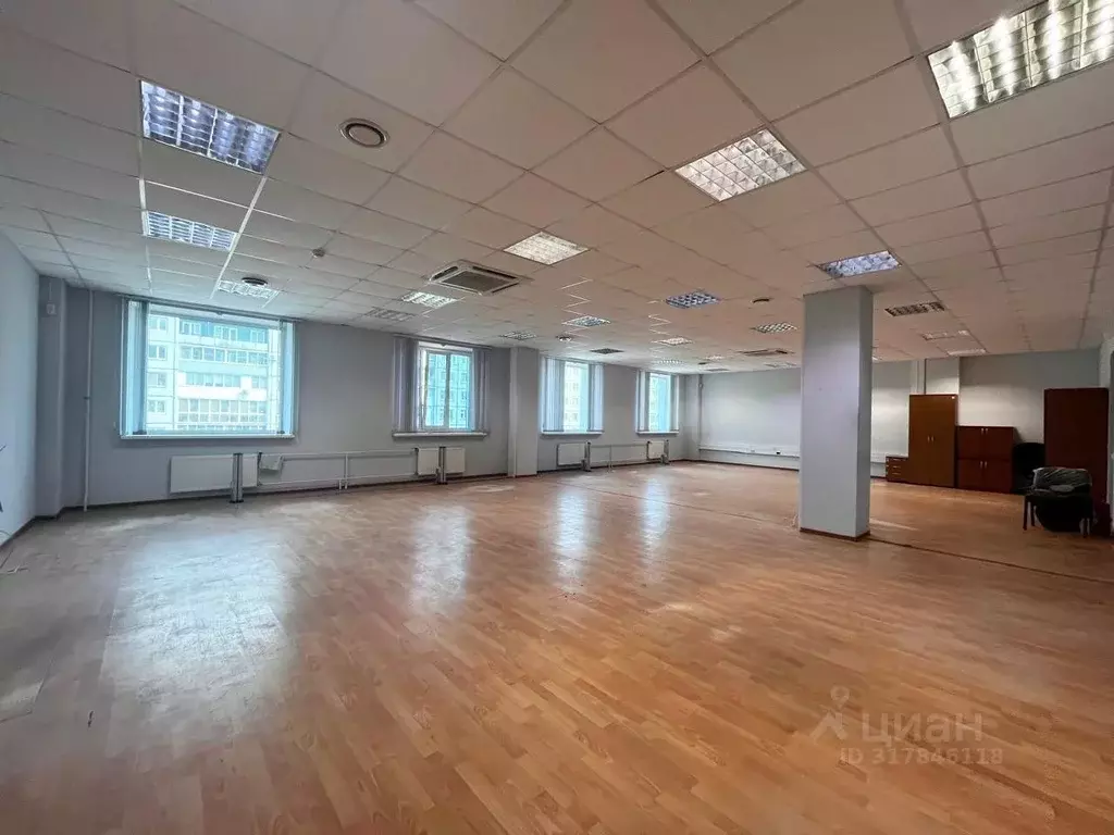 Офис в Новгородская область, Великий Новгород просп. Мира, 32к1 (121 ... - Фото 1