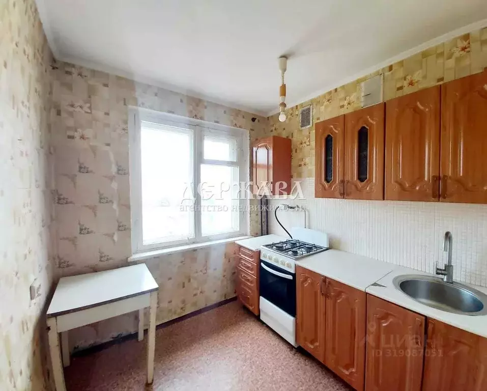 2-к кв. Белгородская область, Старый Оскол Молодогвардеец мкр, 12 ... - Фото 0