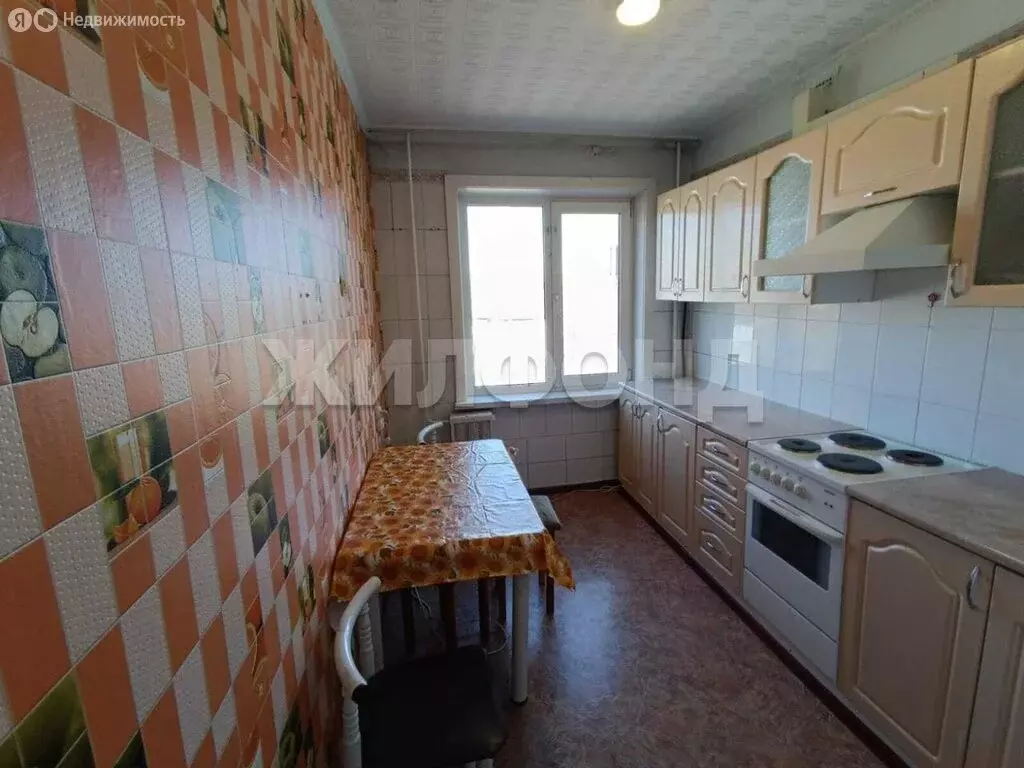 3-комнатная квартира: Новосибирск, улица Чехова, 254 (59.8 м) - Фото 0