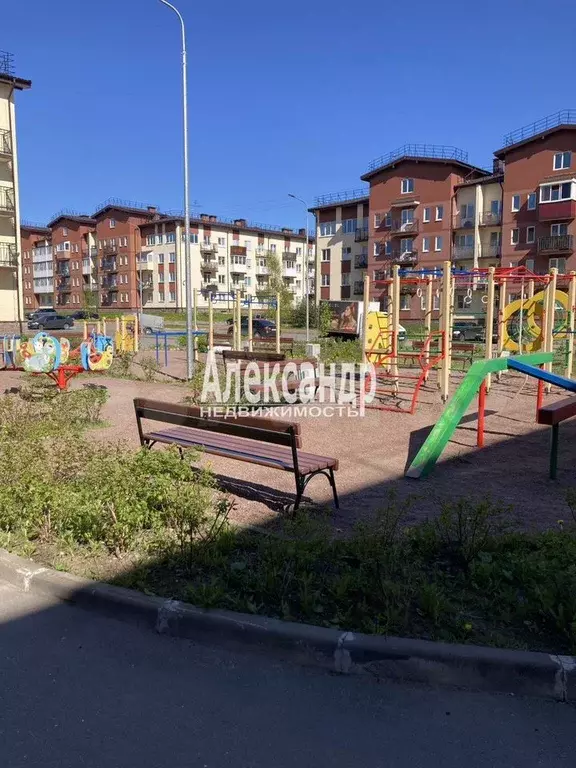 1-к. квартира, 30 м, 4/4 эт. - Фото 1