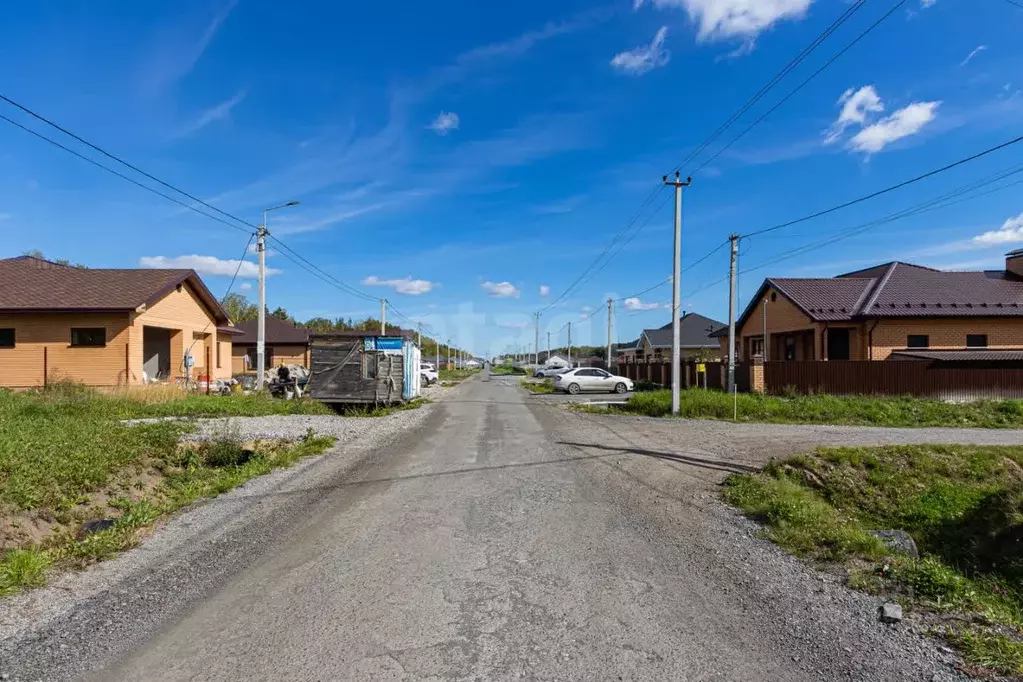 Участок в Тюменская область, Тюменский район, д. Ушакова  (12.15 сот.) - Фото 1