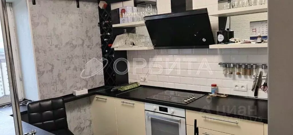 1-к кв. Тюменская область, Тюмень ул. Мебельщиков, 6 (42.1 м) - Фото 2