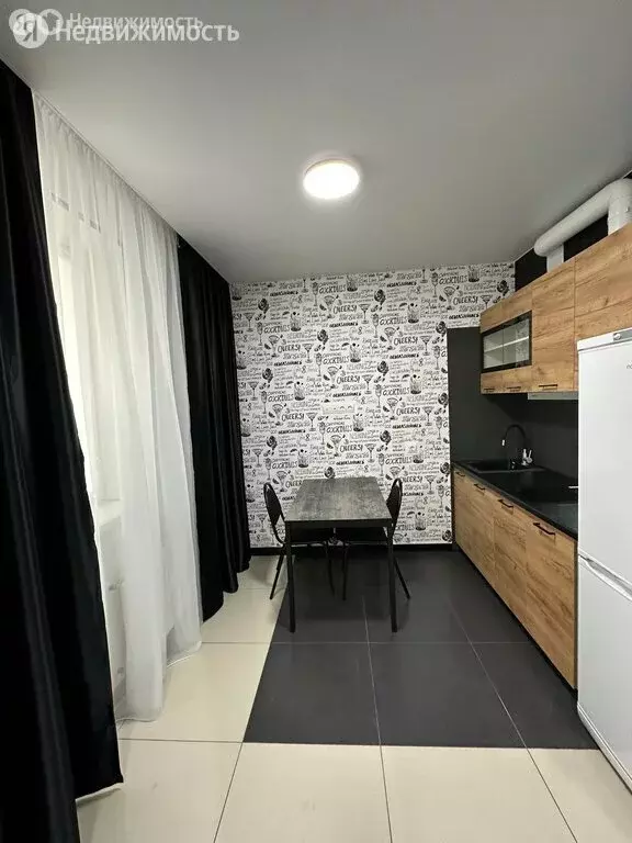 Квартира-студия: Краснодар, улица Лётчика Позднякова, 2 (26.3 м) - Фото 1