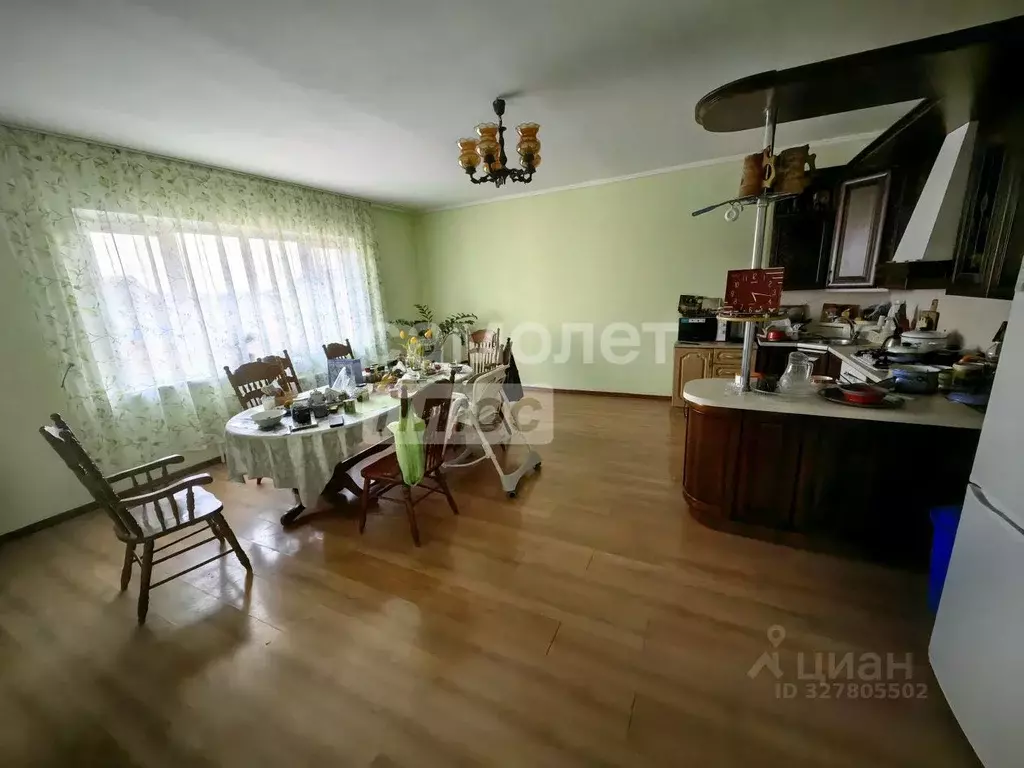 Дом в Калмыкия, Элиста Северо-Западная 7-я ул. (240 м) - Фото 2