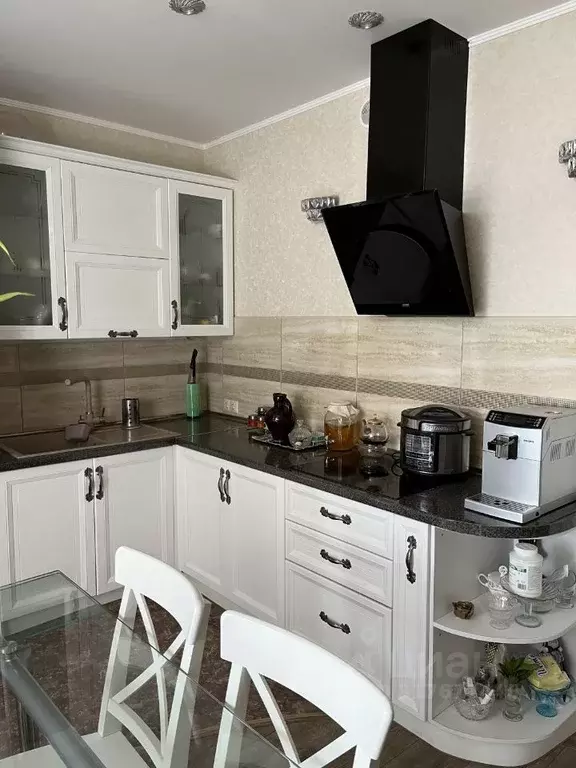 3-к кв. Астраханская область, Астрахань Донбасская ул., 3 (80.0 м) - Фото 1