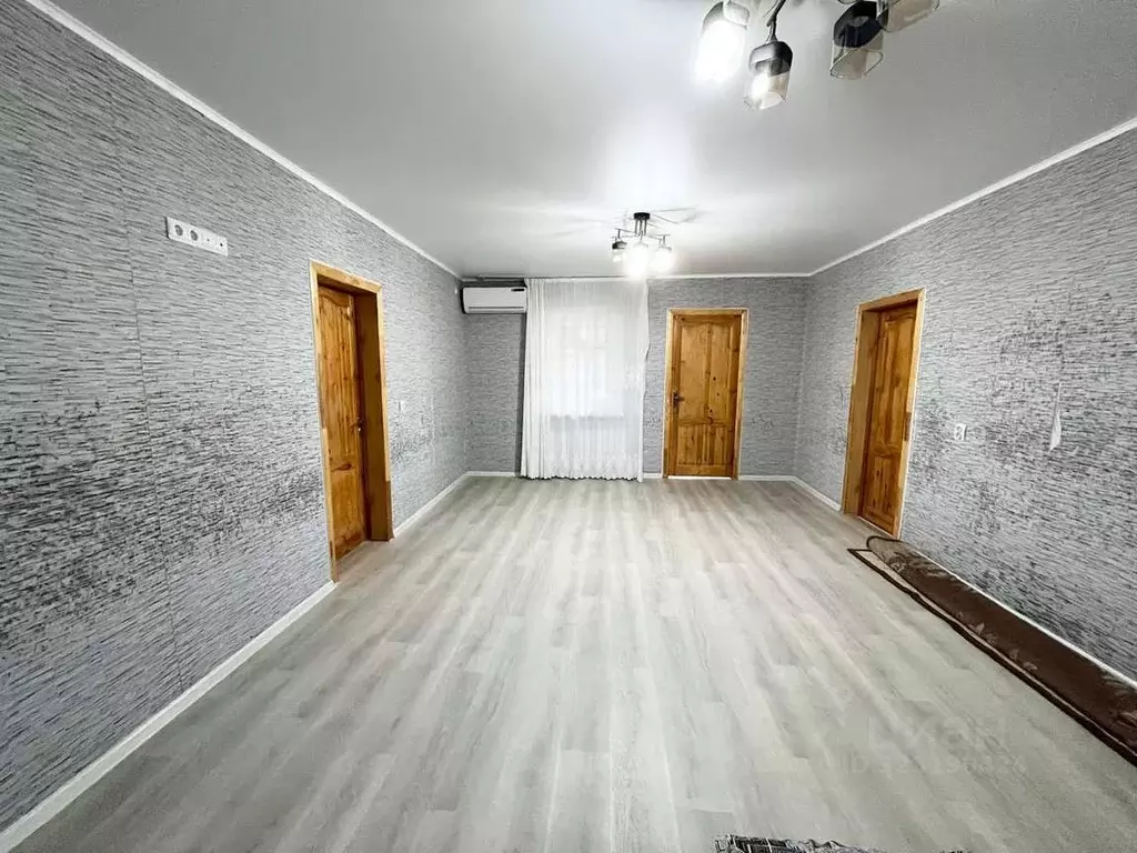 Дом в Астраханская область, Икрянинский район, Красные Баррикады рп ... - Фото 2