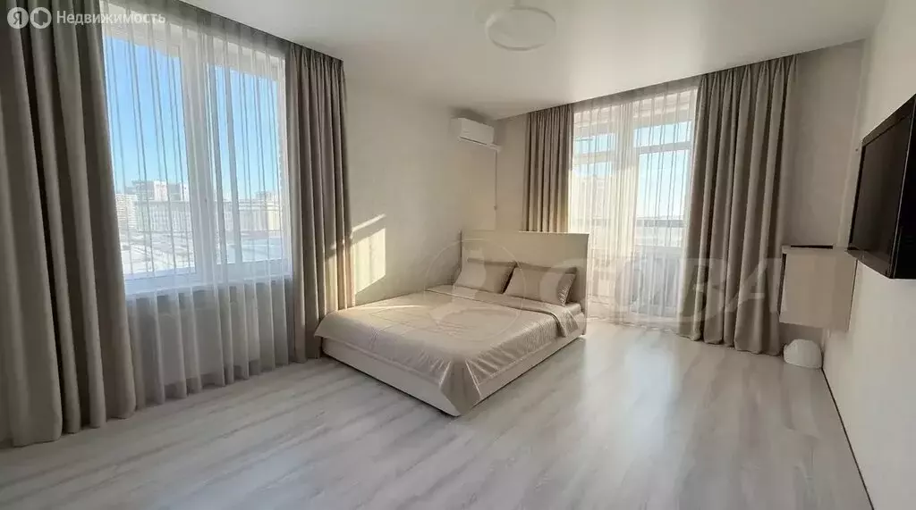 2-комнатная квартира: Тюмень, улица Фармана Салманова, 12 (57 м) - Фото 2