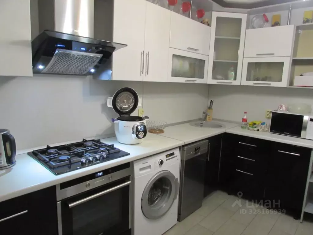 2-к кв. Брянская область, Брянск ул. Кольцова, 15 (72.0 м) - Фото 2