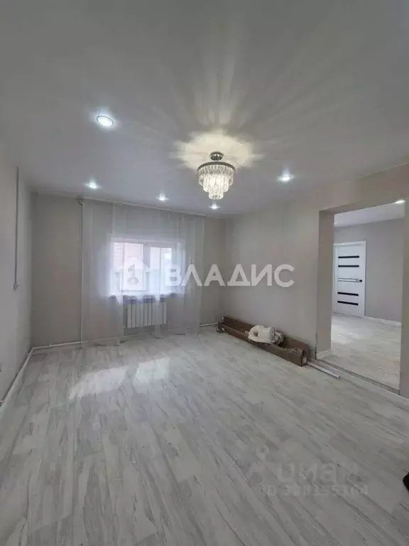 Дом в Бурятия, Улан-Удэ Брусничная ул. (150 м) - Фото 2