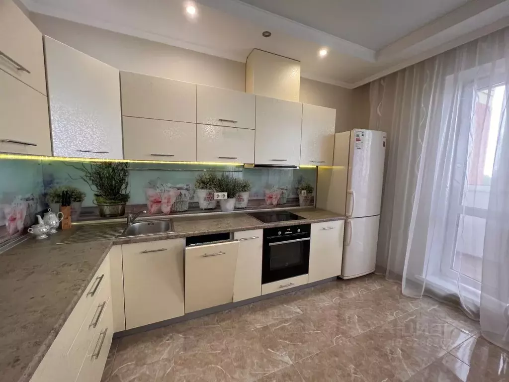 3-к кв. Челябинская область, Челябинск ул. Бейвеля, 22 (100.0 м) - Фото 2