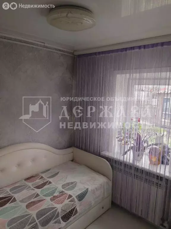 Дом в Ленинск-Кузнецкий, улица Бестужева (100 м) - Фото 2