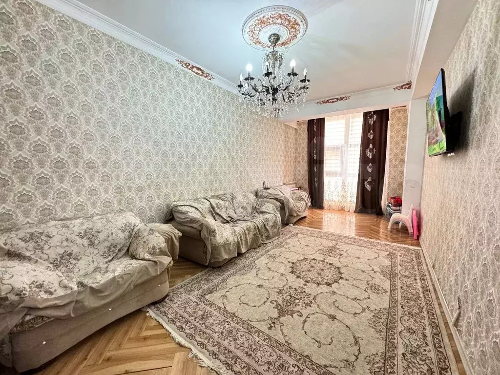 2-к. квартира, 90 м, 2/9 эт. - Фото 0