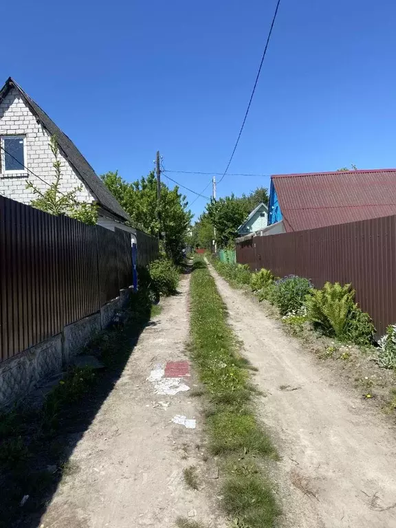 Дом в Брянская область, Брянск Болва садовое общество,  (30 м) - Фото 1