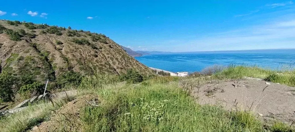 Участок в Крым, Алушта муниципальный округ, с. Рыбачье ул. Центральная ... - Фото 1