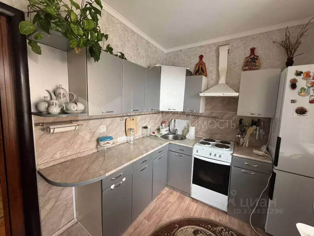 2-к кв. Тюменская область, Тюмень ул. Монтажников, 18 (48.4 м) - Фото 1