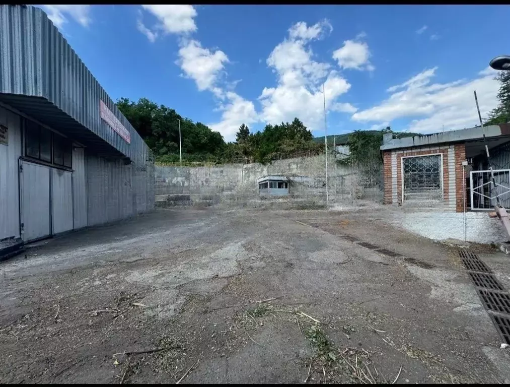 Помещение свободного назначения в Краснодарский край, Туапсе ул. Карла ... - Фото 0