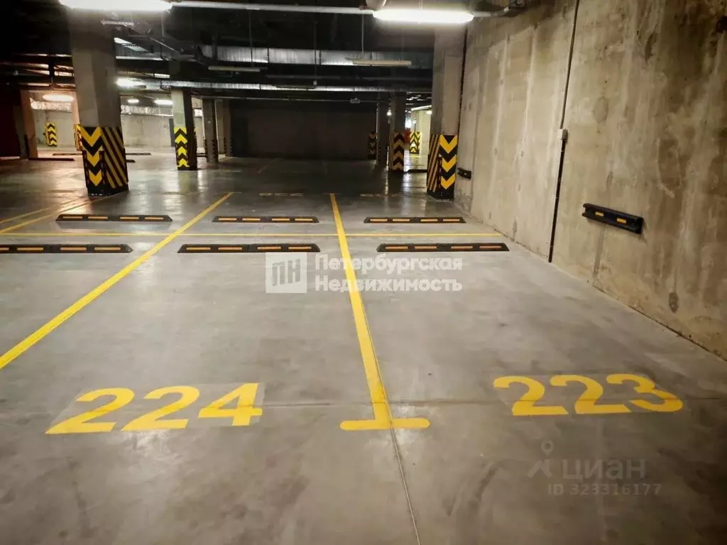 Гараж в Санкт-Петербург Ремесленная ул., 15 (12 м) - Фото 2