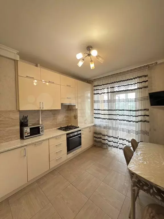 3-к. квартира, 86 м, 4/9 эт. - Фото 1