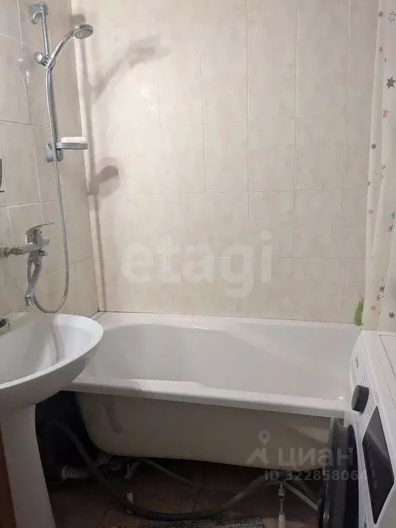 3-к кв. Белгородская область, Белгород ул. Буденного, 3 (65.4 м) - Фото 1