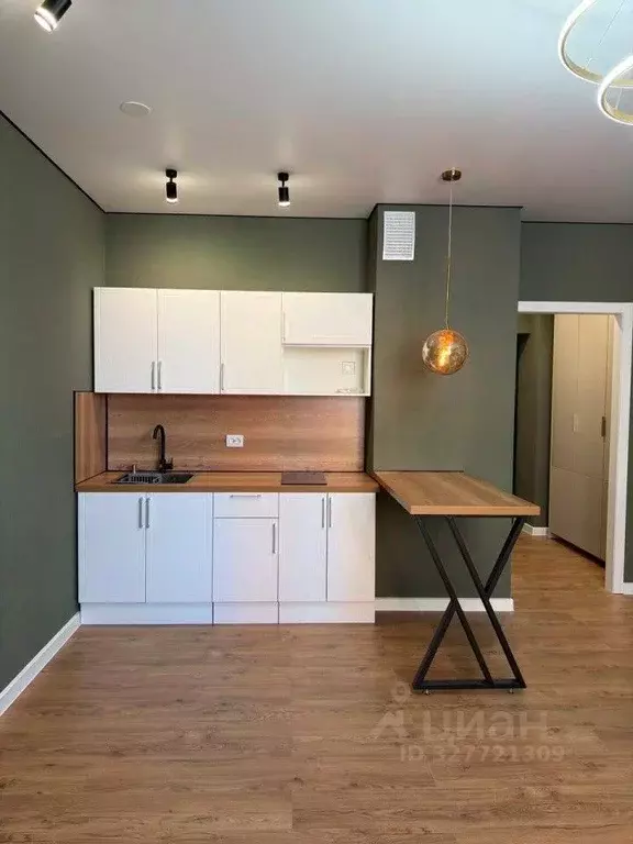 Свободной планировки кв. Пермский край, Пермь ул. Космонавта Леонова, ... - Фото 0