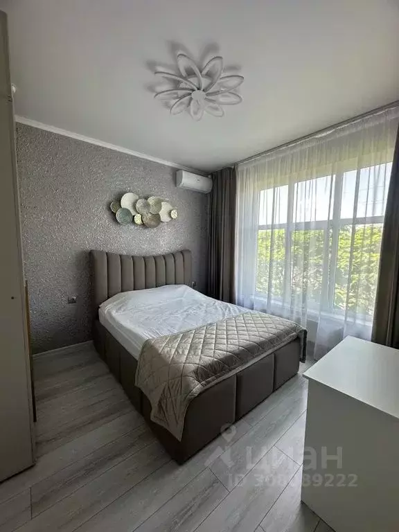 2-к кв. Ростовская область, Таганрог ул. Адмирала Крюйса, 28АкД (55.0 ... - Фото 0