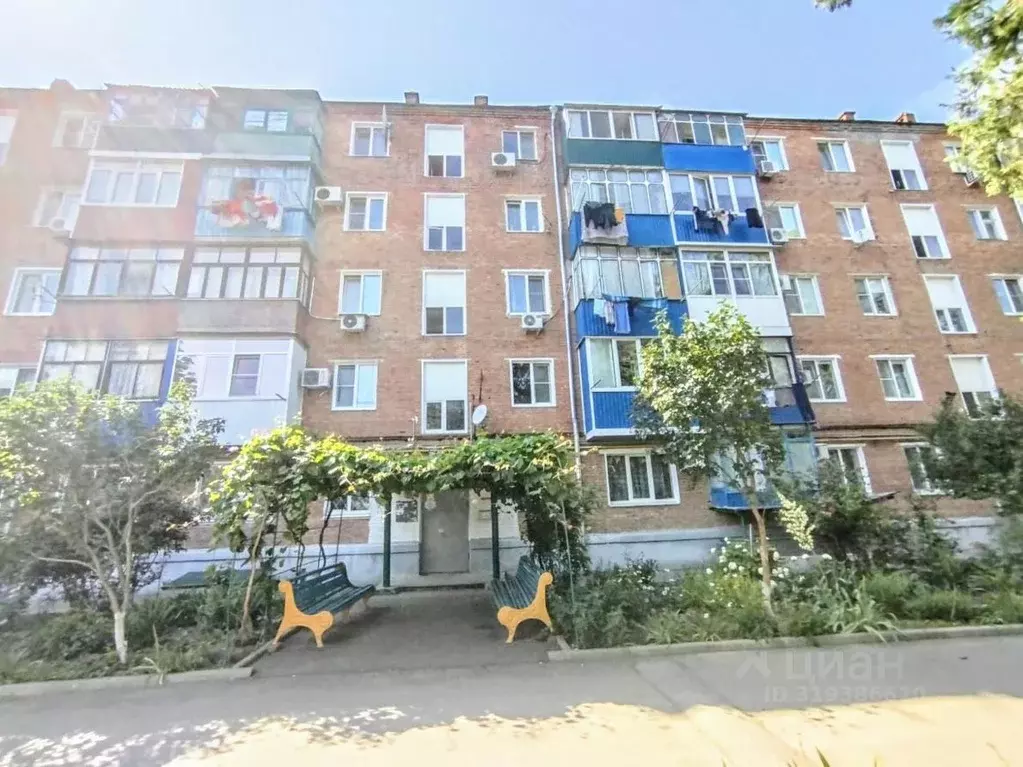 2-к кв. Краснодарский край, Тихорецк ул. Калинина, 124 (43.0 м) - Фото 0