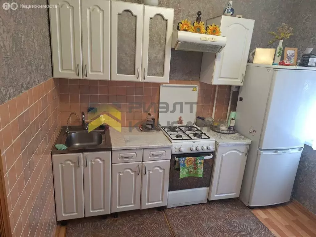 3-комнатная квартира: Омск, улица 5-й Армии, 10/1 (53 м) - Фото 2