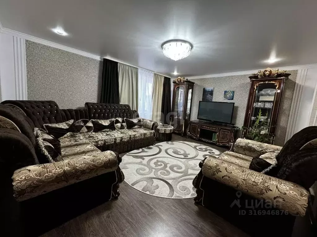 4-к кв. Карачаево-Черкесия, Черкесск ул. Гутякулова, 28 (82.8 м) - Фото 0
