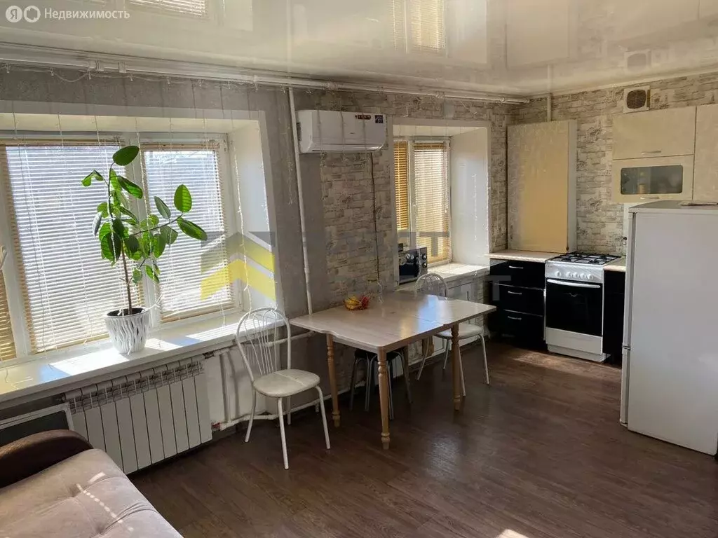 Квартира-студия: Омск, улица Панфилова, 6 (30 м) - Фото 0