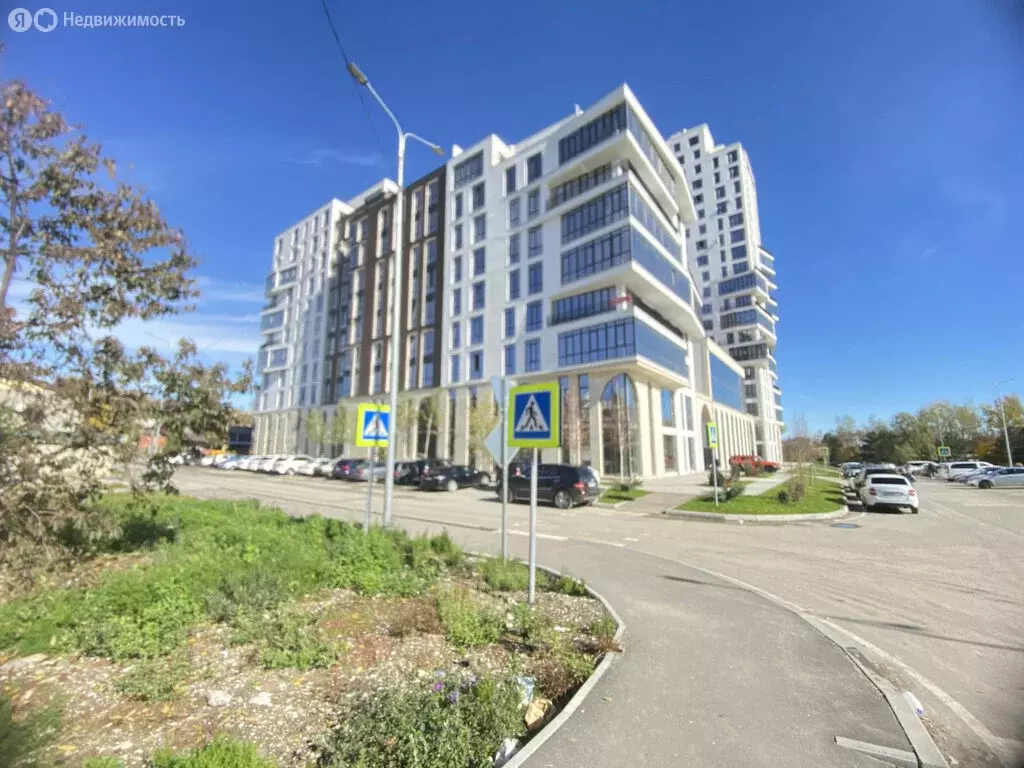 3-комнатная квартира: Нальчик, улица Кешокова, 1 (167.6 м) - Фото 1