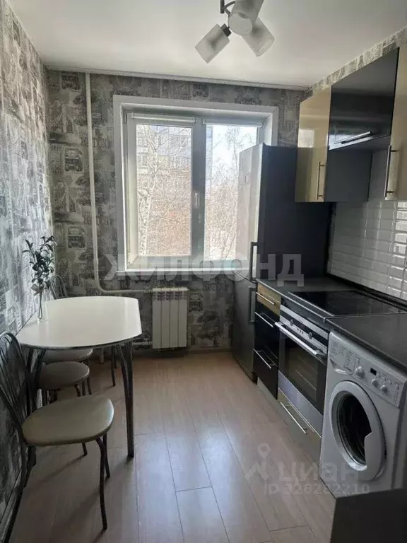 2-к кв. Алтайский край, Барнаул ул. Сухэ-Батора, 10 (43.2 м) - Фото 1