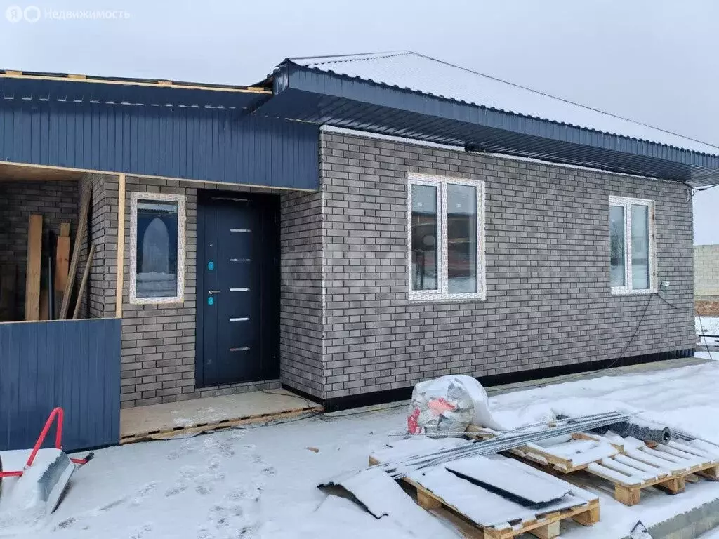 Дом в Белгородская область, рабочий посёлок Вейделевка, улица Маршала ... - Фото 2