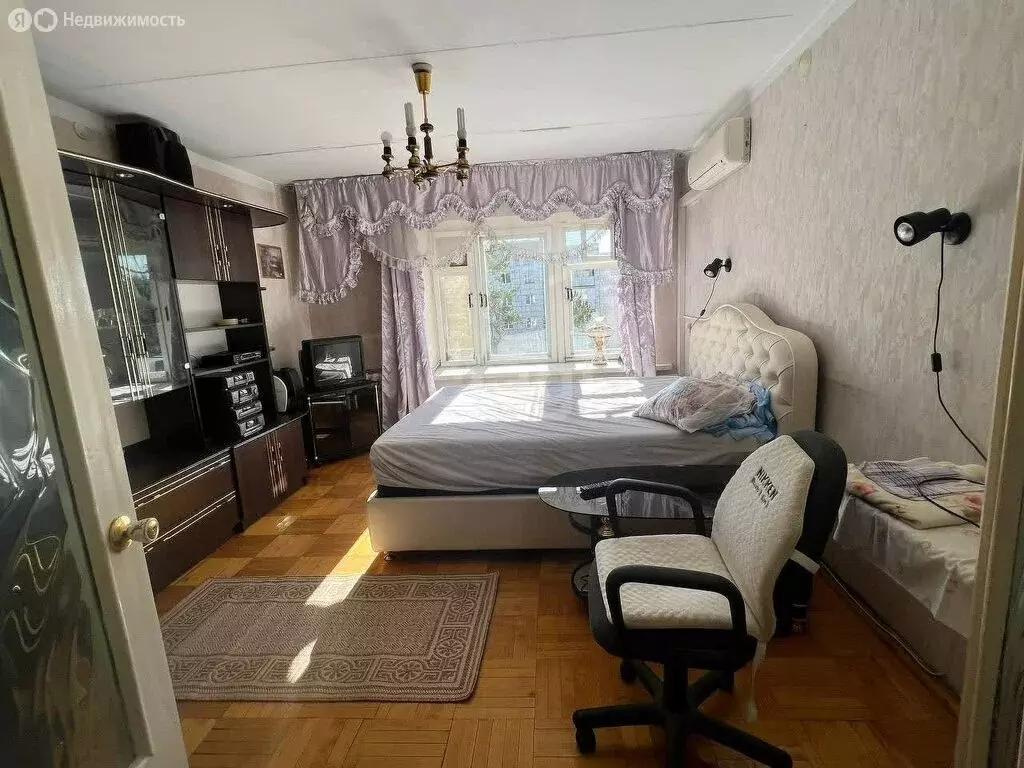3-комнатная квартира: Пермь, улица Академика Королёва, 6 (66 м) - Фото 1