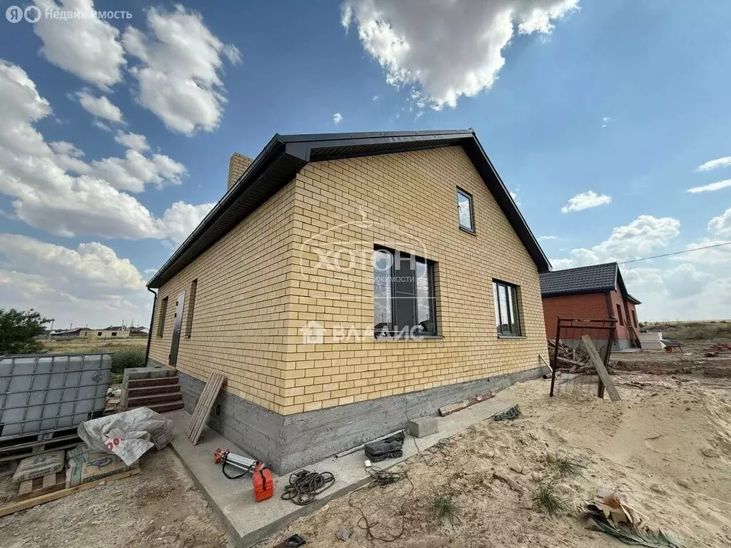 Дом в Элиста, Джунгарская улица (100 м) - Фото 0