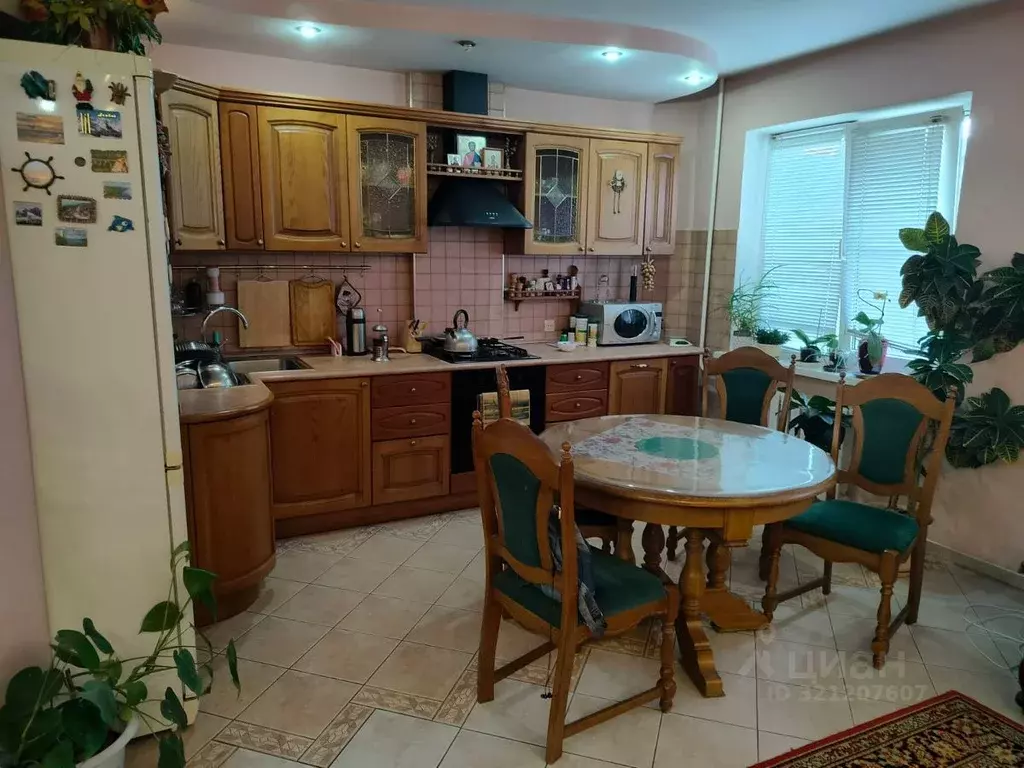 3-к кв. Волгоградская область, Волгоград ул. Рихарда Зорге, 53 (65.8 ... - Фото 1