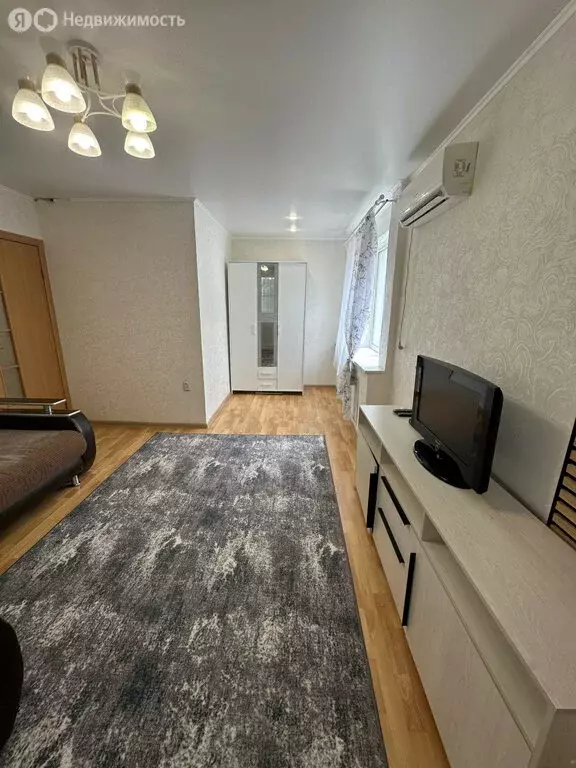 1-комнатная квартира: Астрахань, Кубанская улица, 21к1 (35.8 м) - Фото 1