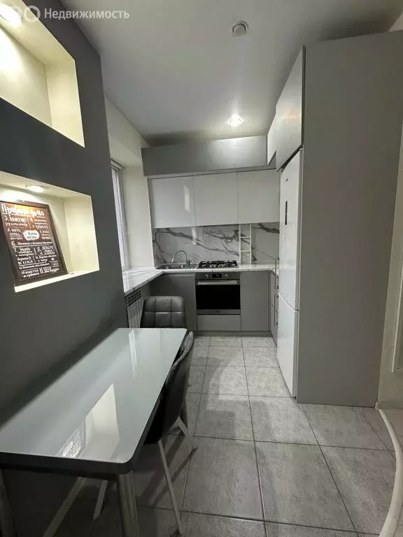 2-комнатная квартира: Киров, улица Воровского, 85 (44 м) - Фото 1