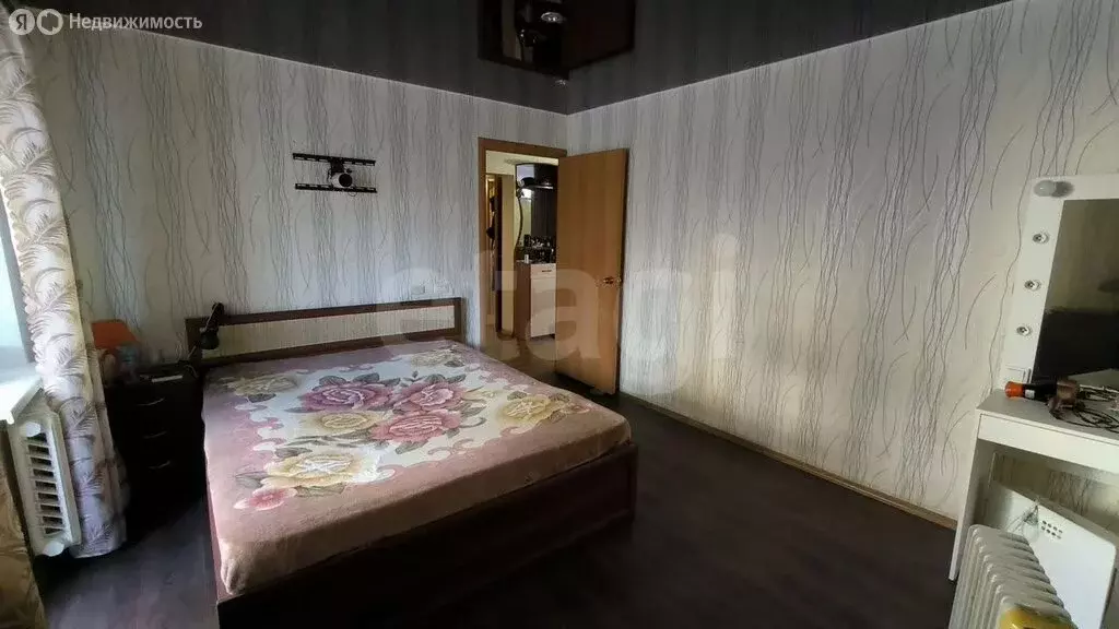 3-комнатная квартира: Челябинск, улица Красных Пилотов, 10 (74 м) - Фото 2