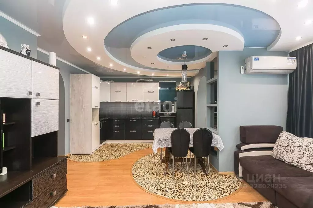 3-к кв. Тюменская область, Тюмень ул. Николая Чаплина, 130 (64.0 м) - Фото 1