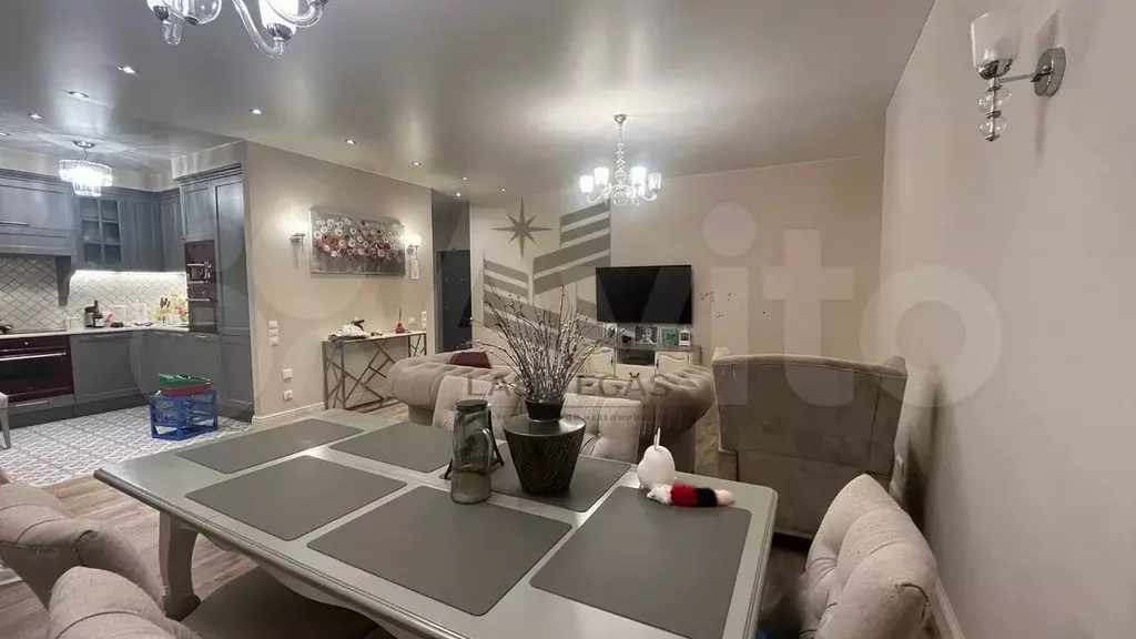 3-к. квартира, 90 м, 2/8 эт. - Фото 0