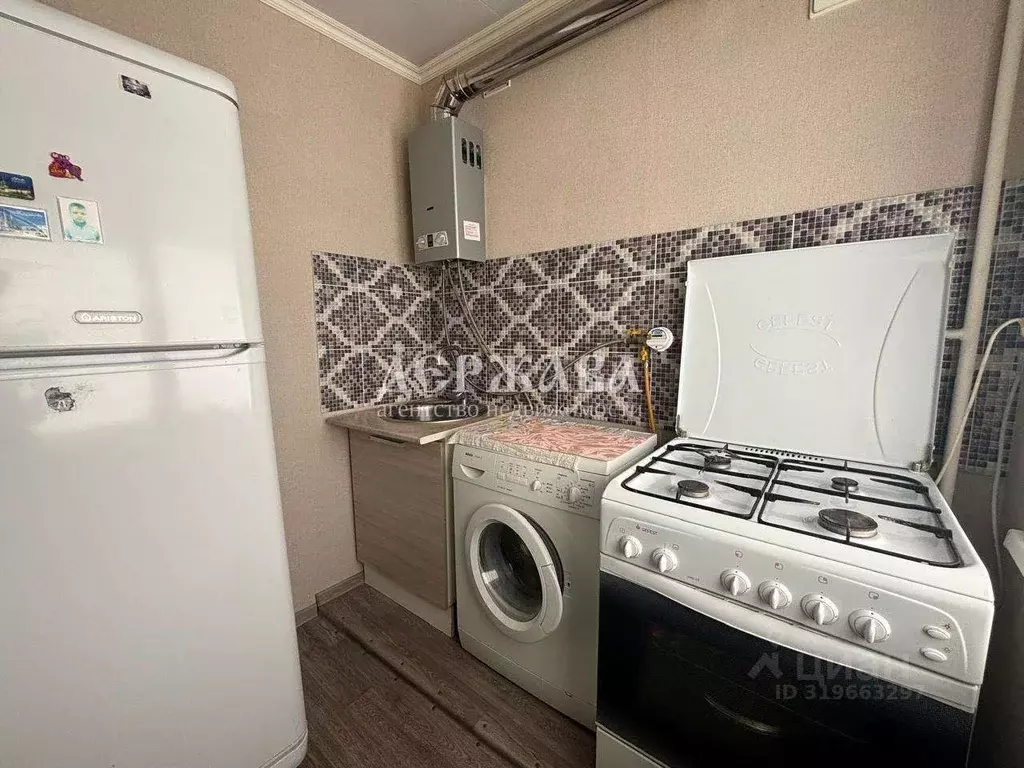 3-к кв. Белгородская область, Старый Оскол ул. Ленина, 67/9 (59.1 м) - Фото 0