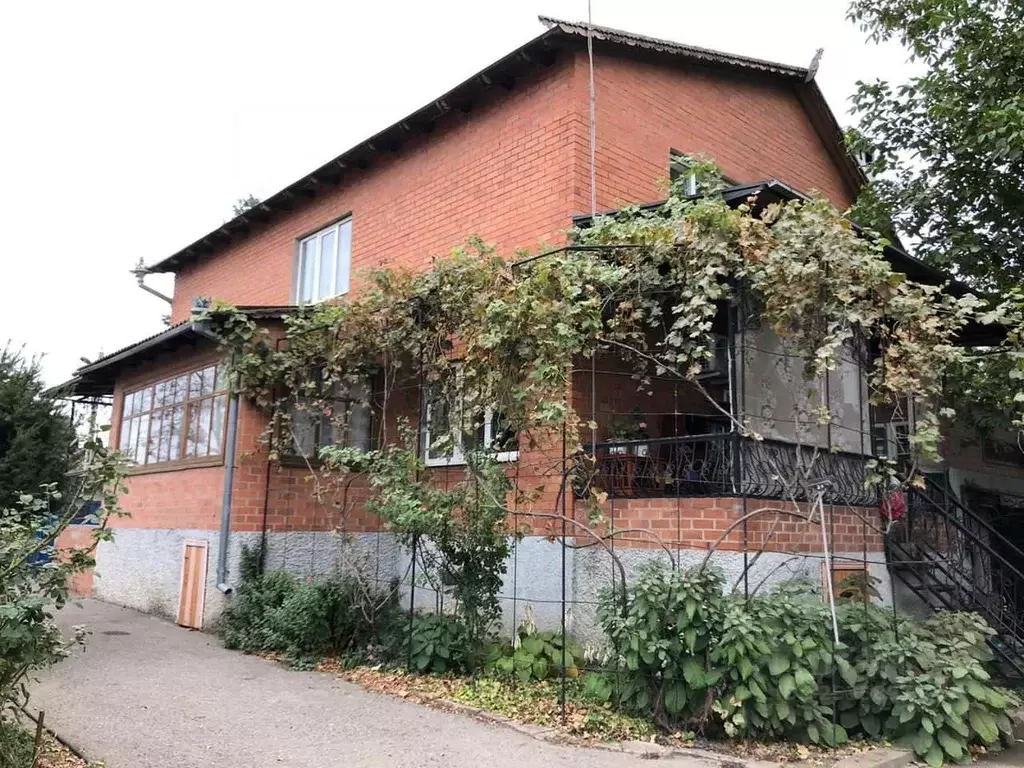 Дом в Ростовская область, Зерноград ул. Кирова (220 м) - Фото 1