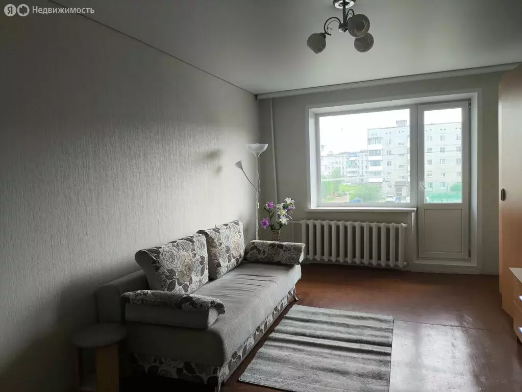 1-комнатная квартира: Ирбит, улица Маршала Жукова, 8 (36.7 м) - Фото 1
