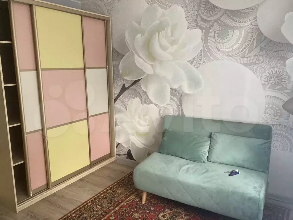 Комната 17 м в 3-к., 1/9 эт. - Фото 0